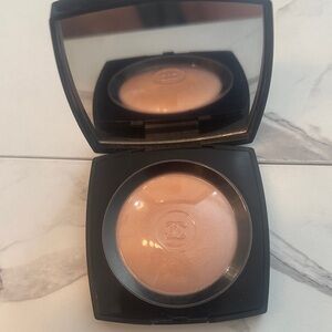 CHANEL Pressed powder 60 Azalea 🌺 Powder, Pretty peachy color